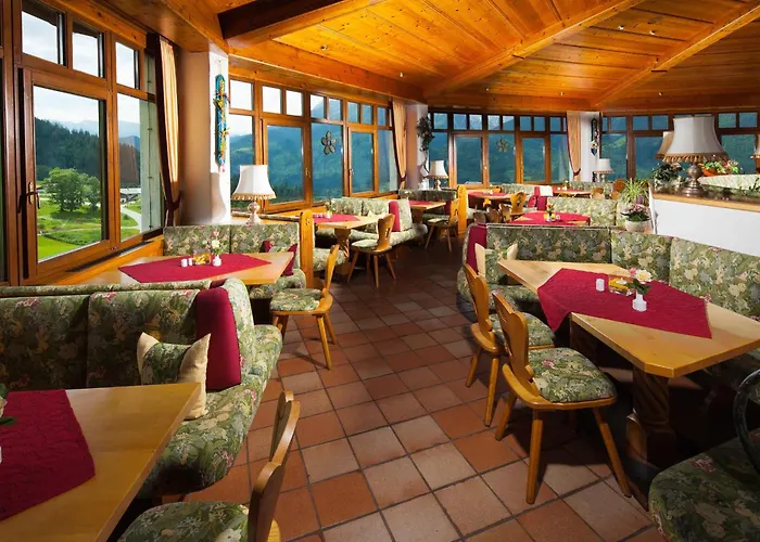 Hotel-gasthof Nutzkaser 3*